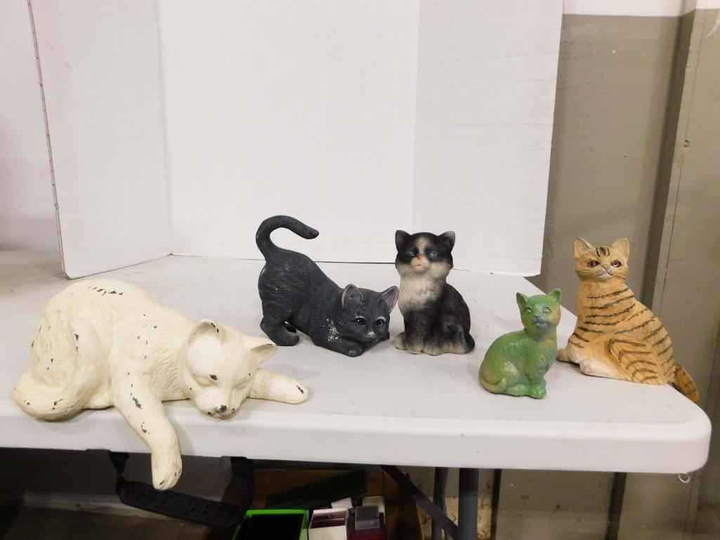 5 Cat Figures or Statues: Lot of 5 Cat or Kitten Figures or Statues