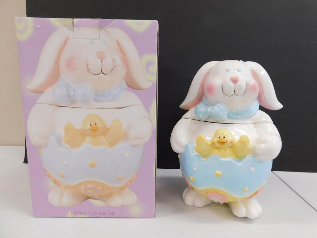 Easter Bunny Ceramic Cookie Jar in Original Box (1 of 4)