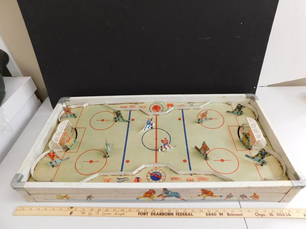 Vintage 1950s Table Hockey Game (1 of 13)