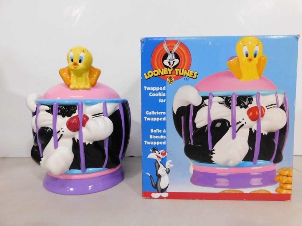 Vintage Looney Tunes Twapped Cookie Jar Sylvester and Tweety Bird: Vintage Looney Tunes Twapped Ceramic Cookie Jar Sylvester and Tweety Bird by Gibson in Original Box
