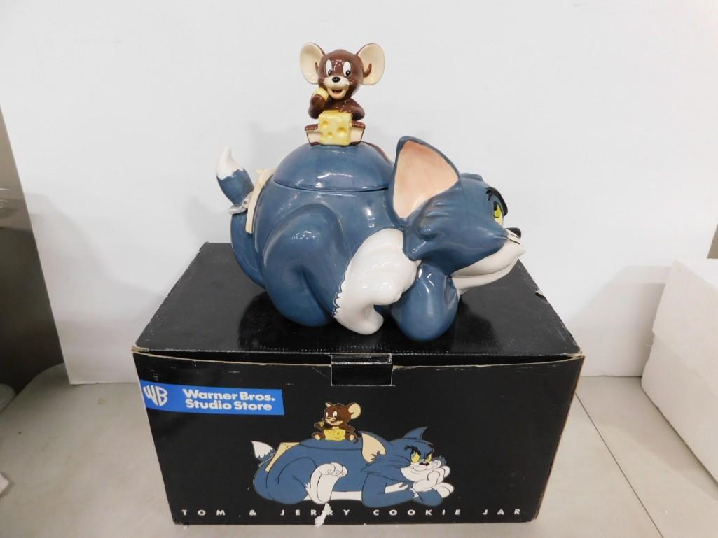 Tom & Jerry Cookie Jar in Original Box Warner Bros Studio Store (1 of 8)