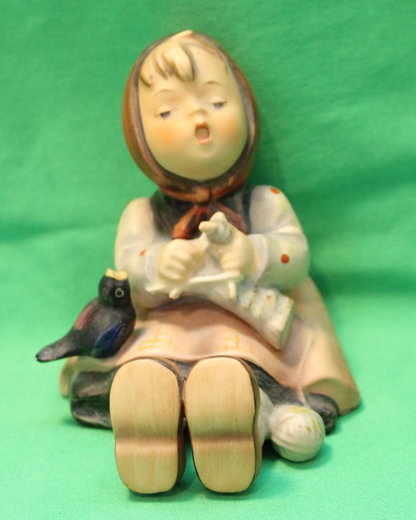 Goebel Hummel Happy Pastime 3.75" Figurine #69: Goebel Hummel Happy Pastime 3.75" Figurine #69