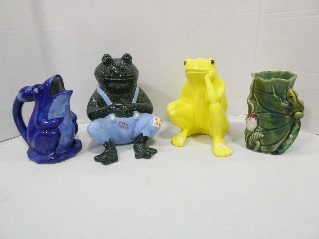 Frog Collectibles incl Vintage WCL Stoneware Pottery Blue Frog Pitcher (1 of 3)