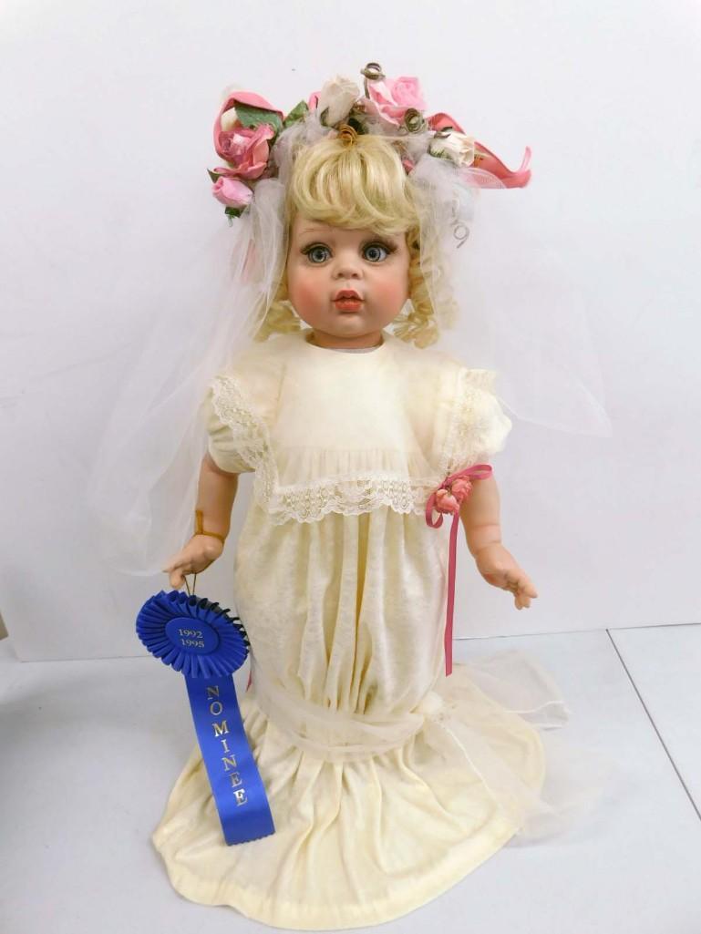 1995 Fayzah Arianthie 27" Toddler Standing Girl Doll (1 of 10)