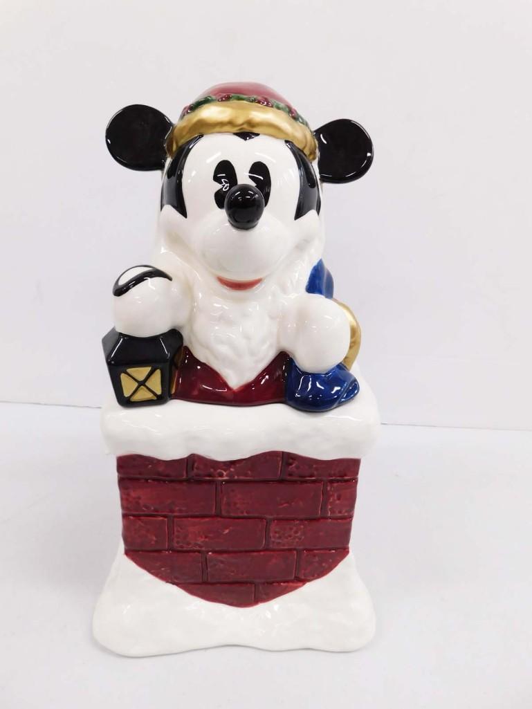 Disney Mickey Mouse Christmas Cookie Jar (1 of 7)