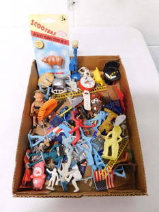 Lot of Small Plastic Toys incl Vintage: Lot of Small Plastic Toys incl Soldiers, Care Bear, etc