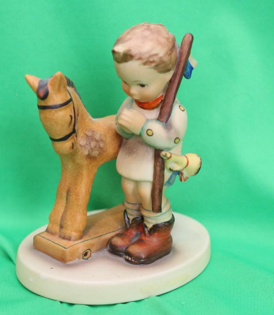 Goebel Hummel Prayer Before Battle Figurine 20 TMK 5  4" (1 of 4)