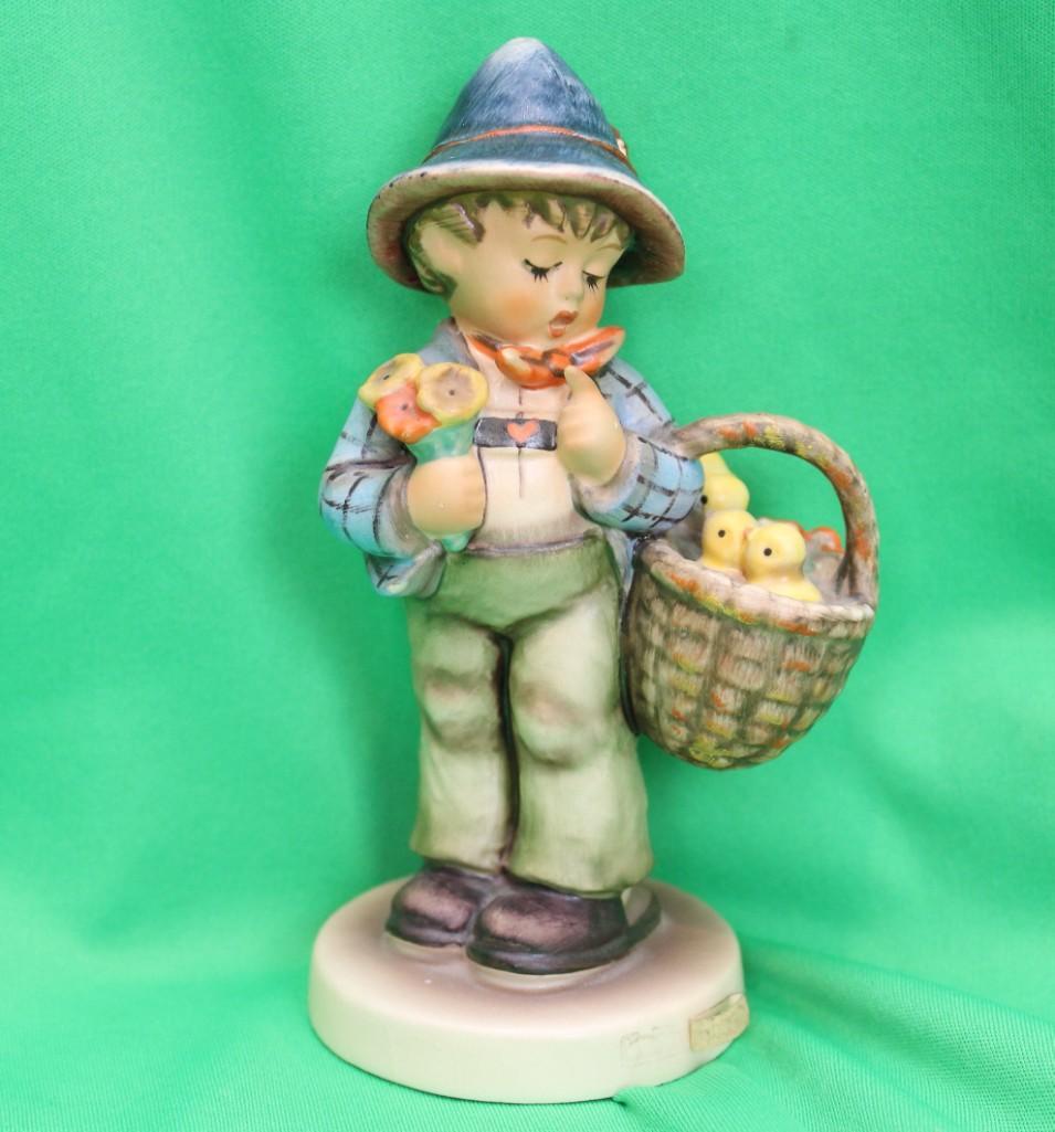 Goebel Hummel Easter Greetings Figurine 378 TMK6 5.25" (1 of 3)
