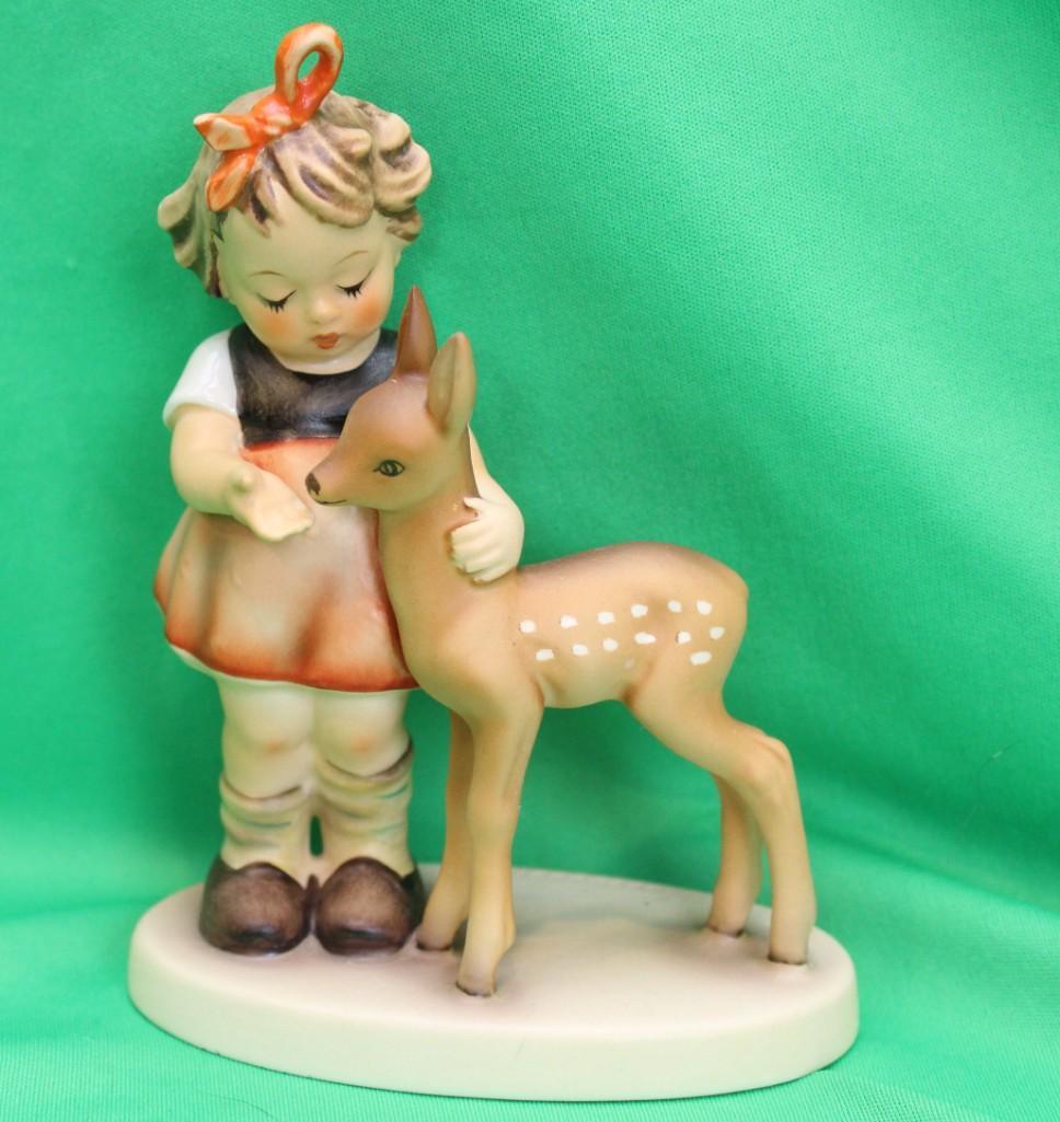 Goebel Hummel Friends Figurine 136/i TMK 5 5.25" (1 of 4)