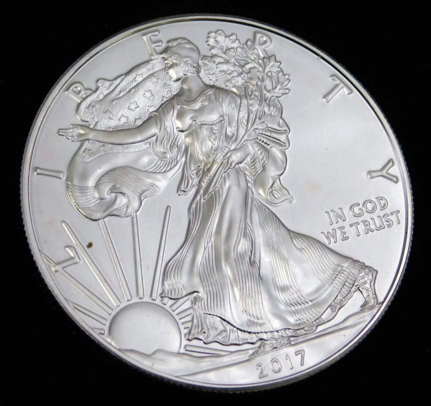 2017 BU American Silver Eagle 1 oz Silver Round (1 of 2)