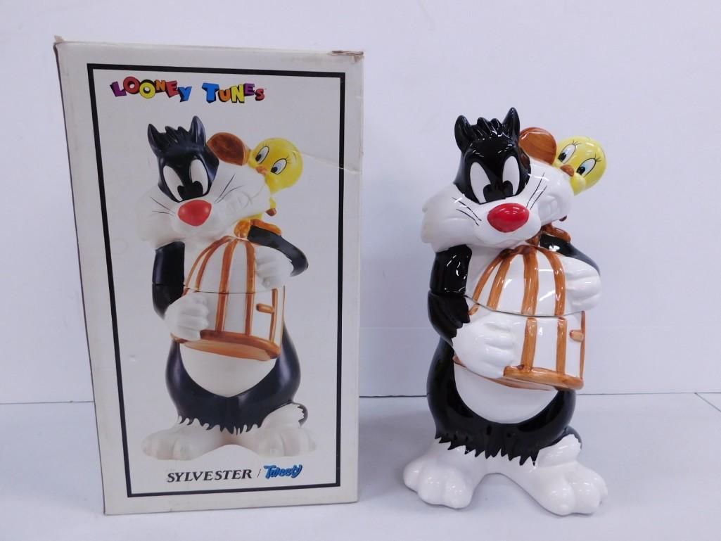Looney Tunes Sylvester and Tweety Bird Cookie Jar in Original Box (1 of 5)