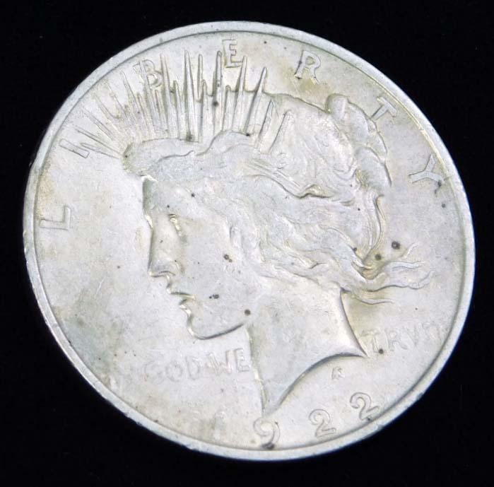 1922-P Peace Dollar 90% Silver (1 of 2)