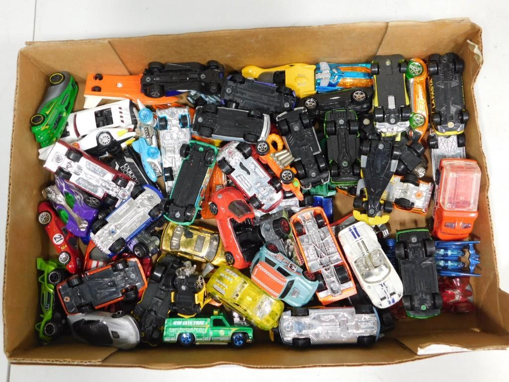 Lot of Matchbox, Hot Wheels, Etc Type Cars: Lot of Matchbox, Hot Wheels, Etc Type Cars