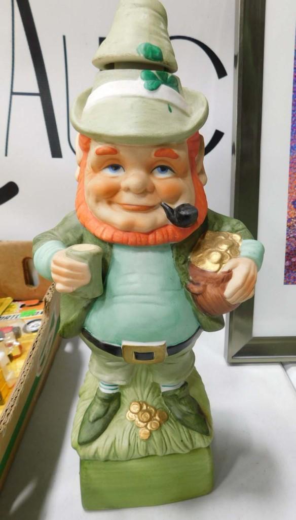 Vintage 1972 Hoffman Mr Lucky Series Leprechaun Music Box Decanter EMPTY: Vintage 1972 Hoffman Mr Lucky Series Leprechaun Music Box Decanter EMPTY