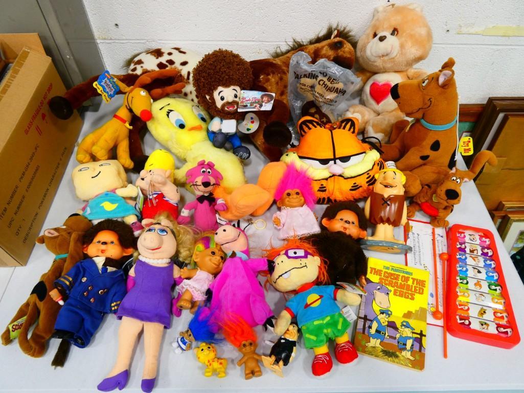 Toy Lot including Garfield, Care Bears, Hanna Barbara (1 of 6)