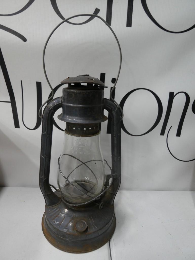 Vintage Dietz No. 2 Railroad Lantern (1 of 7)