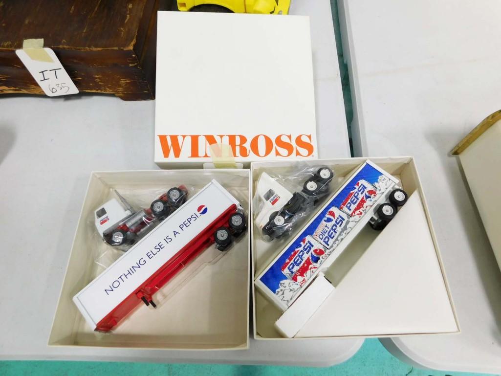 2 Winross Die Cast Model Trucks Both Pepsi 1:64 Scale (1 of 3)