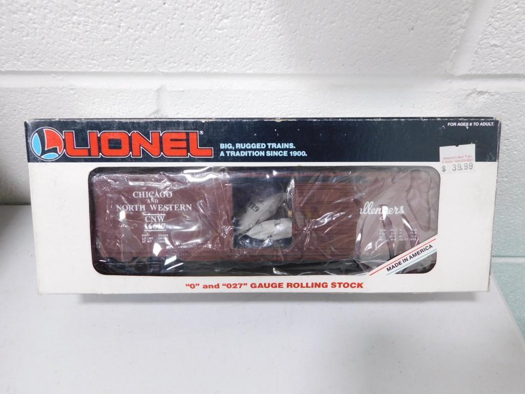 Lionel Chicago & Northwestern Box Car with E.T.D. 6-16617 in Original Box: Lionel Chicago & Northwestern Box Car with E.T.D. Blinking End of Train Device 6-16617 Model Train Car in Original Box