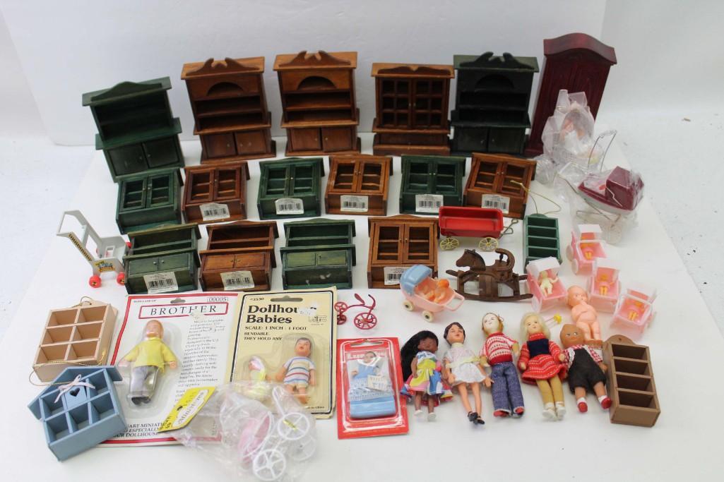 Miniature Doll House Wood Furniture , Doll Buggy , MIni Dolls Family Figures Lot (1 of 6)