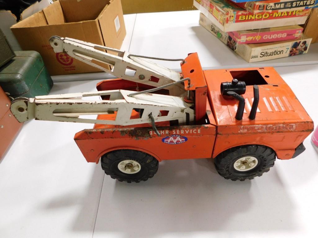 Vintage Tonka Truck - Tow Truck: Vintage Tonka Truck - Tow Truck
