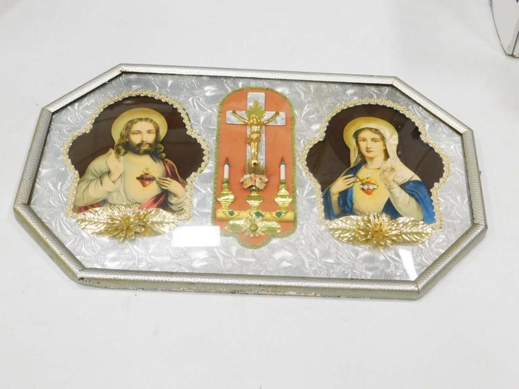 Vintage Religious Framed Diorama 18"x11": Vintage Religious Framed Diorama 18"x11" . Has curved glass on the front