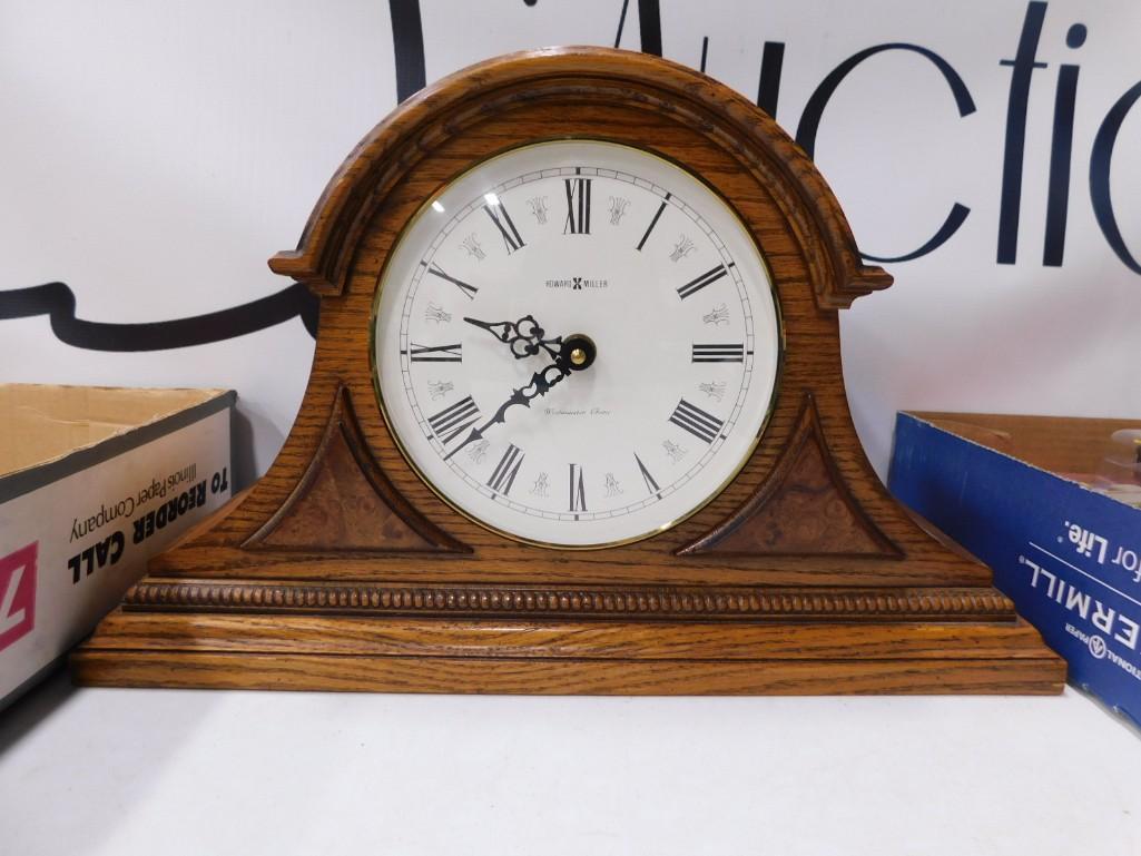 Howard Miller Wood Mantle Clock (1 of 6)