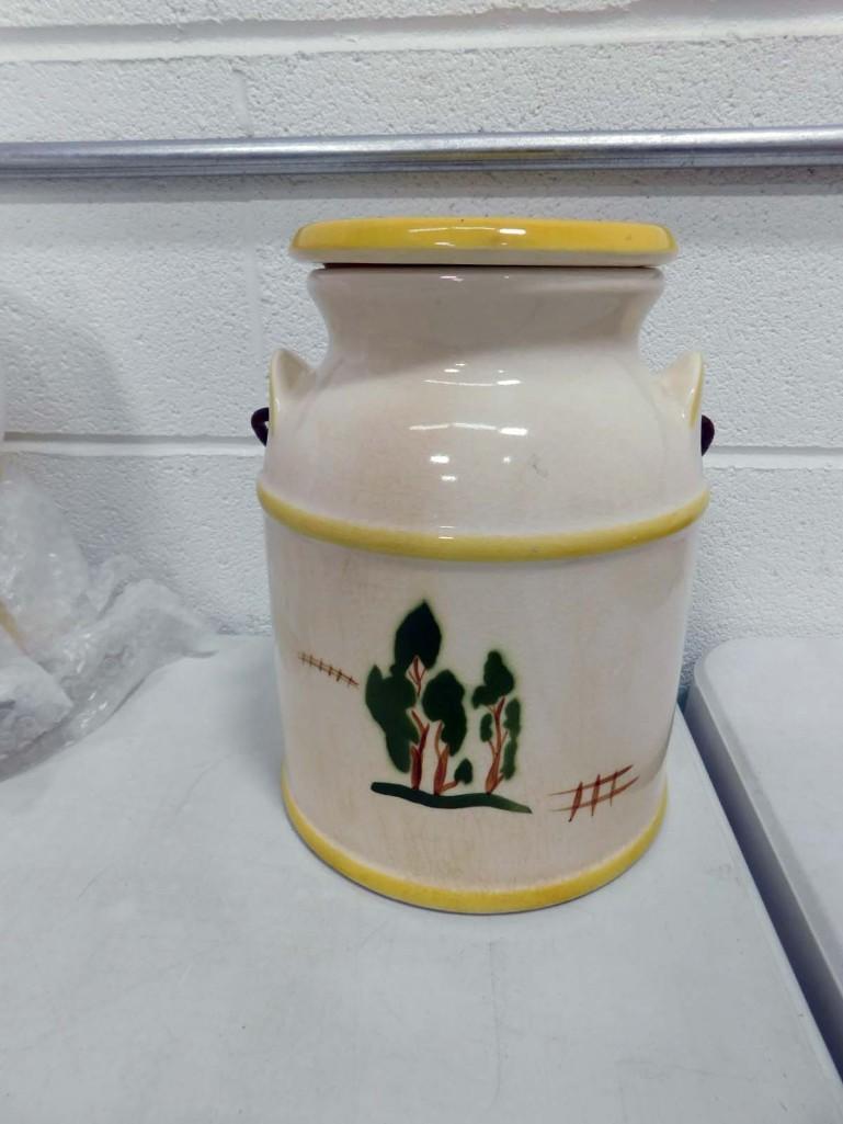 Vintage 1940s Cookie Jar Milk Can Shape: Vintage 1940s Ceramic Cookie Jar Milk Can Shape with Wire Handle. Condition: has some crazing (crackling to the glaze) which is common in older ceramics