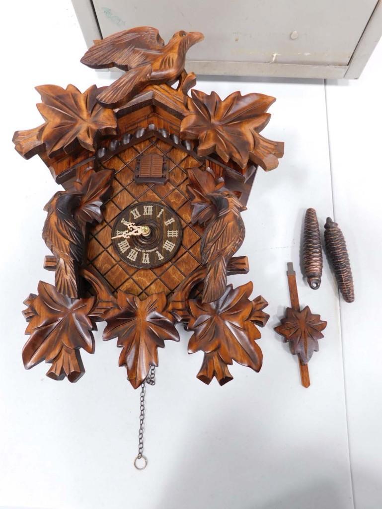 German Battery Operated Cuckoo Clock: German Battery Operated Cuckoo Clock Condition: needs new batteries, untested