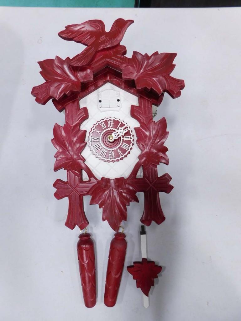 Red and White Cuckoo Clock Battery Operated: Red and White Cuckoo Clock Battery Operated Condition: needs new batteries, untested