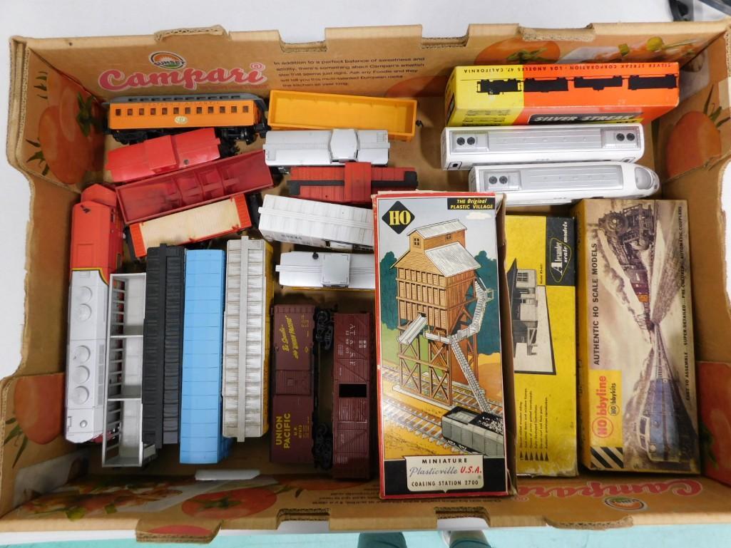 Lot of Model Railroad Train Cars, Accessories, etc (1 of 6)
