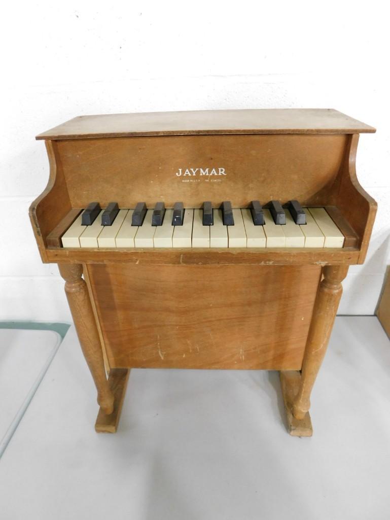 Vintage Jaymar Toy Piano: Vintage Jaymar Toy Piano Condition: B flat does not work . Measures about 20" tall by 17" long by 10" deep