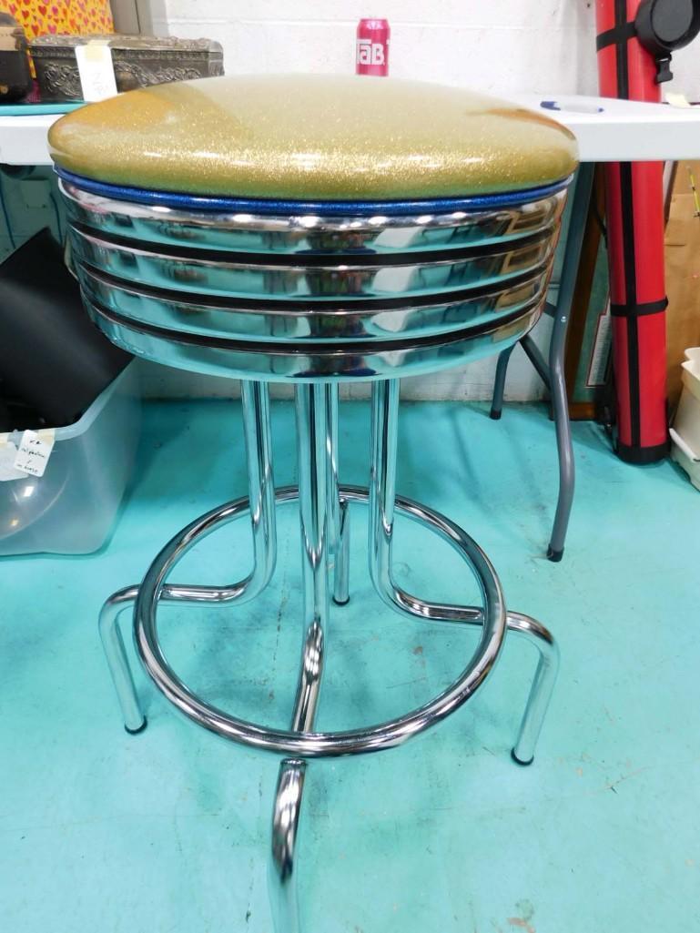 Chrome Bar Stool with Gold Metallic Vinyl Top: Chrome Bar Stool with Gold Metallic Vinyl Top . Bar height. Diner style. . Measures about 31" Tall
