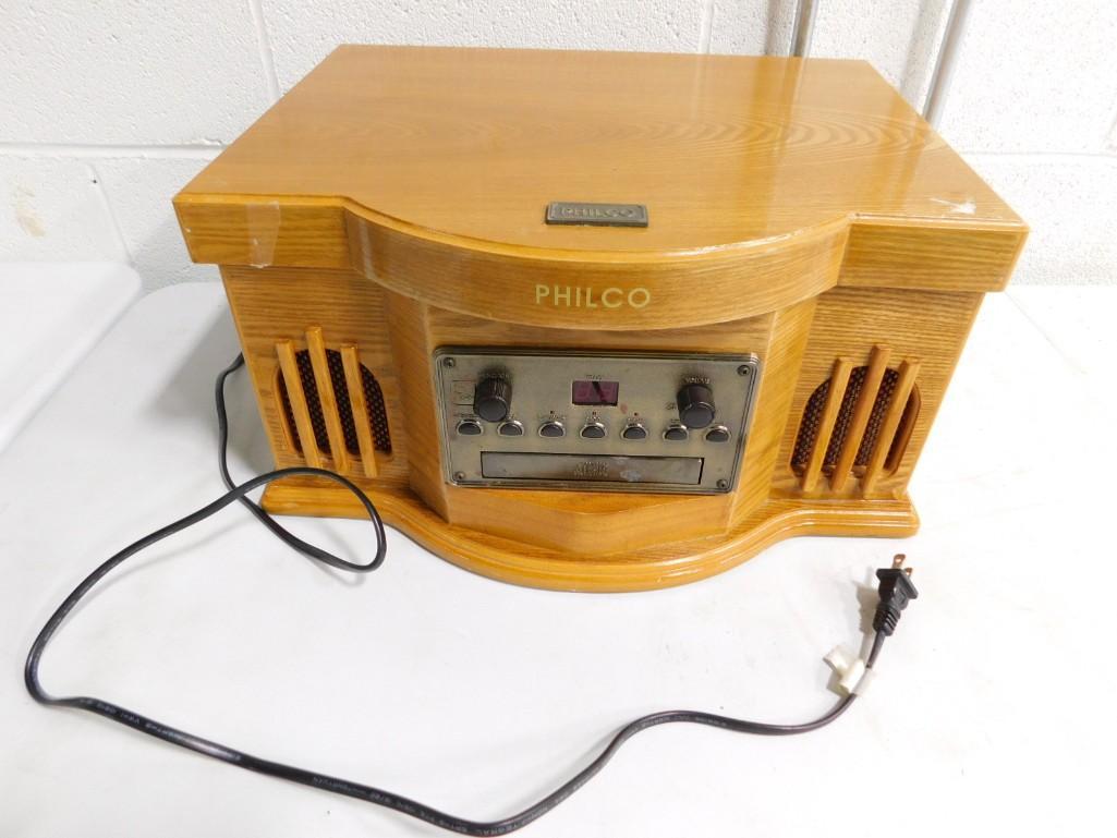 Philco Record Player, CD Player, Radio, Cassette Player: Philco Record Player, CD Player, Radio, Cassette Player . Modern Retro . Has original manual Condition: untested
