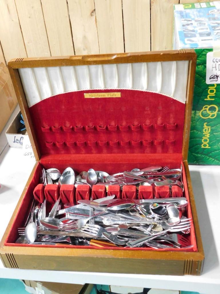 Lot of Flatware in a Wood Box: Lot of Flatware in a Wood Box Condition: box has damage to the wood and hinges