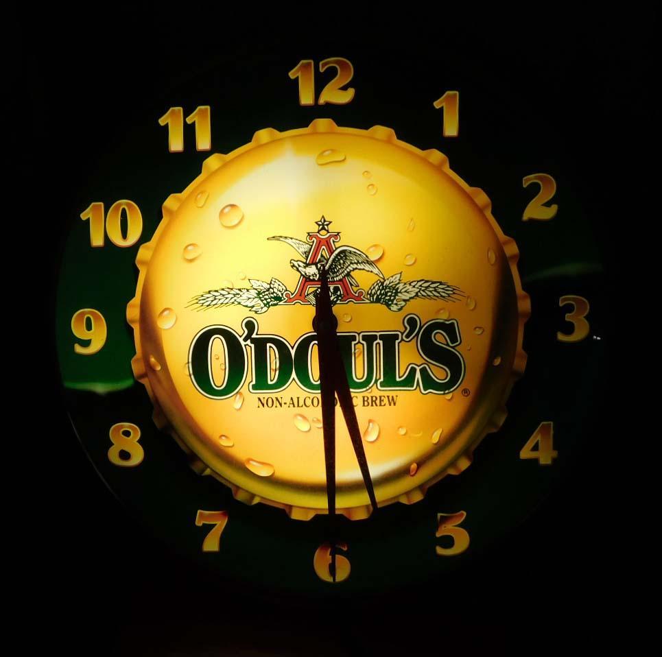 O'Doul's Lighted Bar Clock Works (1 of 5)