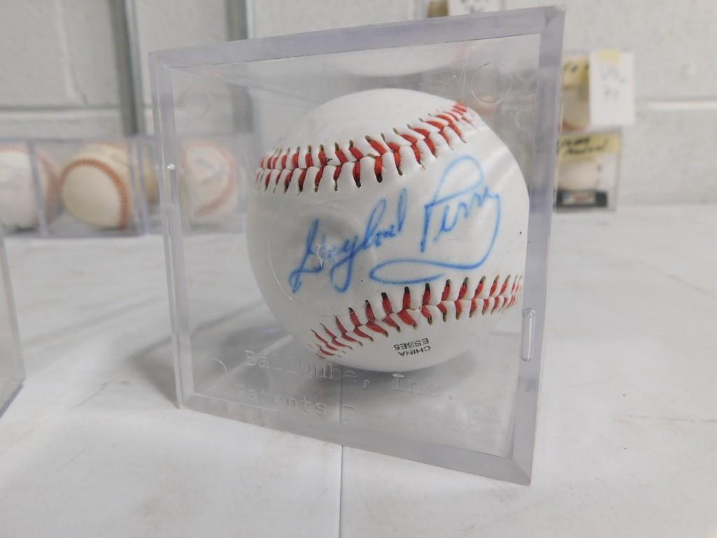 Gaylord Perry Signed Baseball No COA, Yankee Stadium 2009 Inaugural Season Baseball: Gaylord Perry Signed Baseball No COA, Yankee Stadium 2009 Inaugural Season Baseball