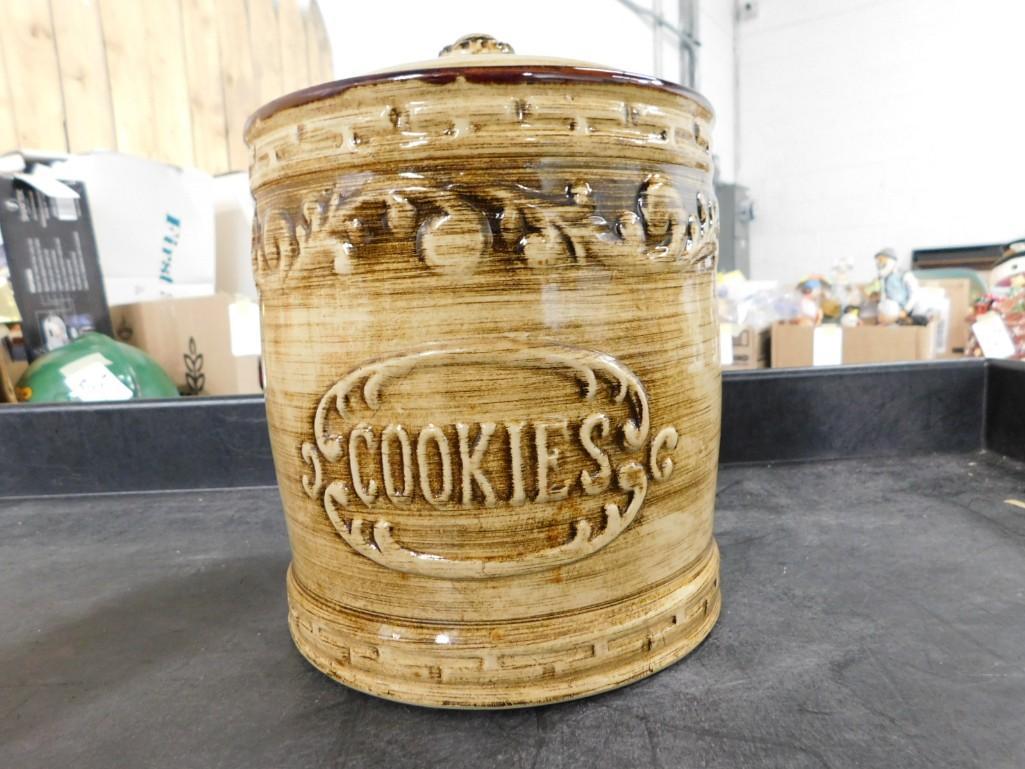 Vintage Ceramic Cookie Jar (1 of 3)
