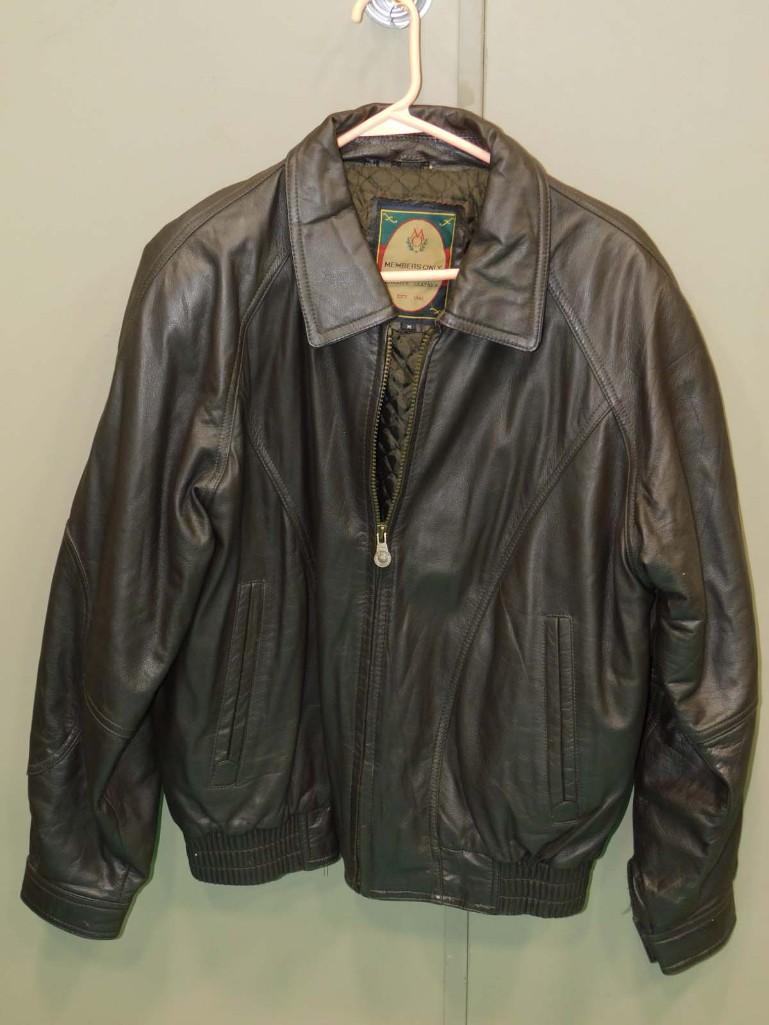 Members Only Leather Jacket Size M (1 of 3)
