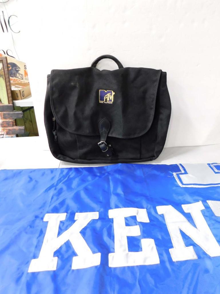 MTV Bag and University of Kentucky Flag: MTV Bag and University of Kentucky Nylon Flag