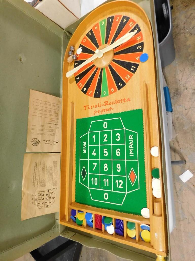 Vintage Tivoli Rouletta Game Ges Gesch with Original Instructions: Vintage Tivoli Rouletta Game Ges Gesch with Original Instructions Wood Board with everything that you see.