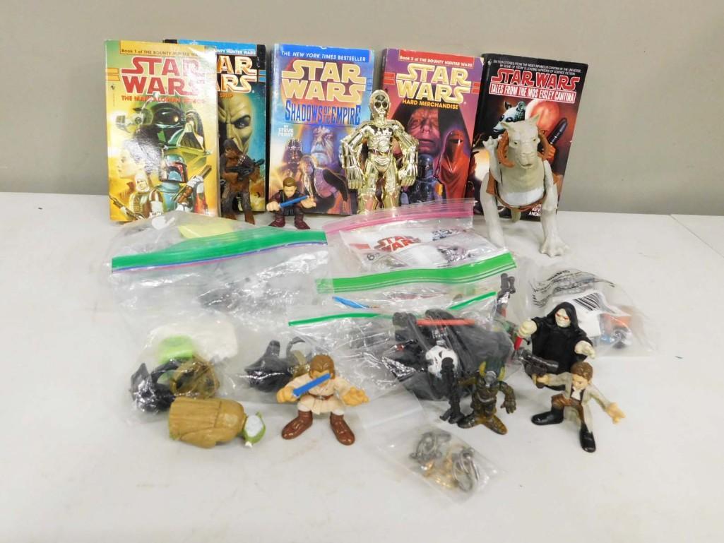Star Wars Lot incl 6 Vtg 1977 Star Wars May the Force Be With You C3PO & R2D2 Adjustable Children's: Star Wars Lot incl 6 Vtg 1977 Star Wars May the Force Be With You C3PO & R2D2 Adjustable Children's Metal Rings , 1979 Taun Taun, 6 Hallmark 2009 Plastic Rings, LEGO Mini Figures Silver Stormt