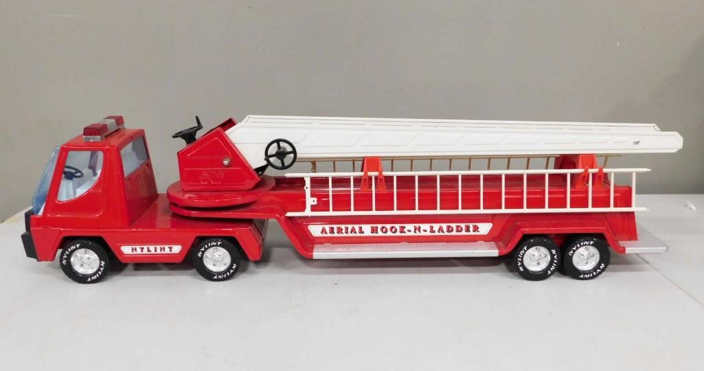 Large Nylint Hook and Ladder Fire Truck with Side Ladders (1 of 10)