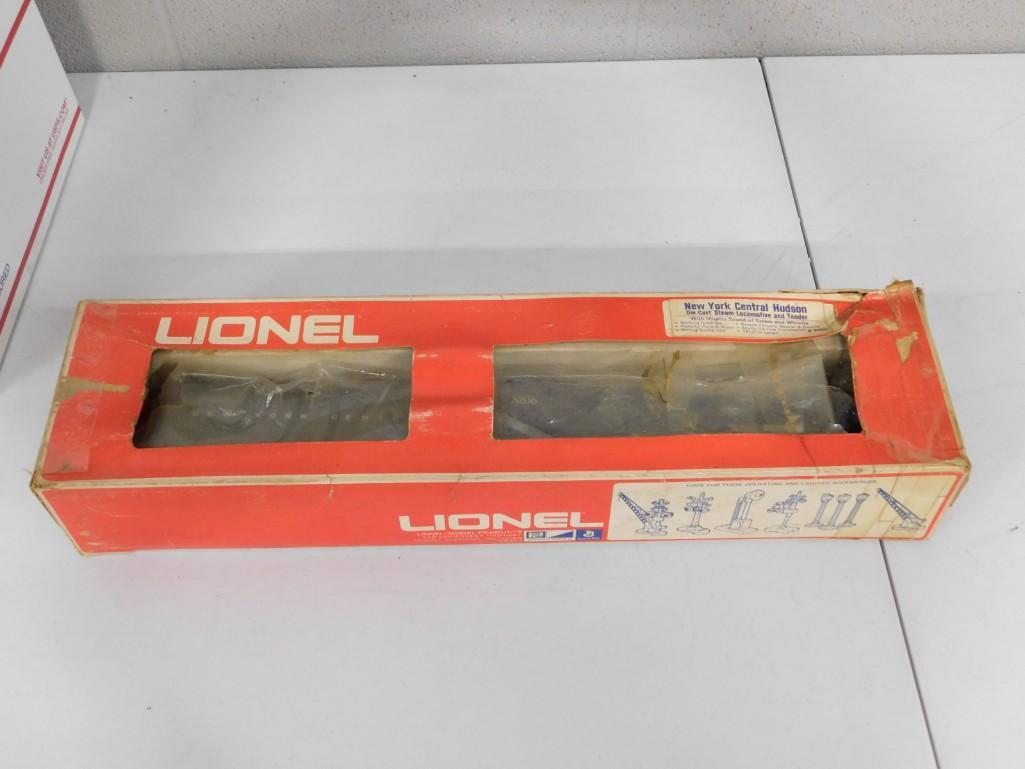 Vintage Lionel New York Central Hudson Train with Box: Vintage Lionel New York Central Hudson Train with Box