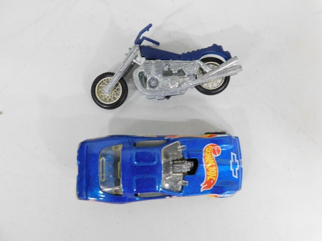 2 Vintage Hot Wheels Pieces incl Road Hog, and a 1977 Hot Wheels 1 F/C Car (1 of 3)
