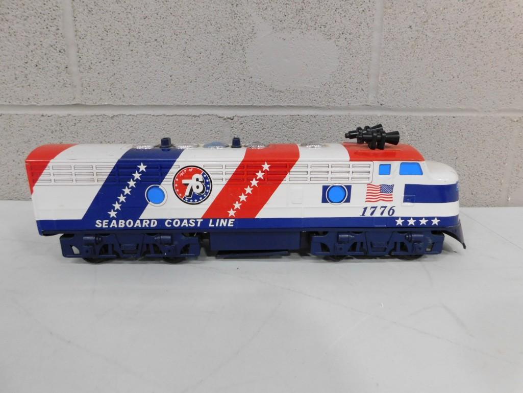 Toy / Model Train - Spirit of 76 Seaboard Coast Line (1 of 4)