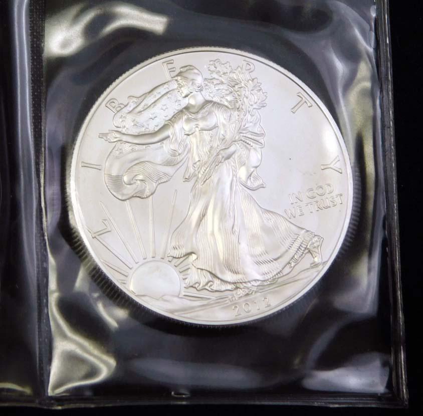 2012 BU American Silver Eagle 1 oz Silver Round (1 of 2)