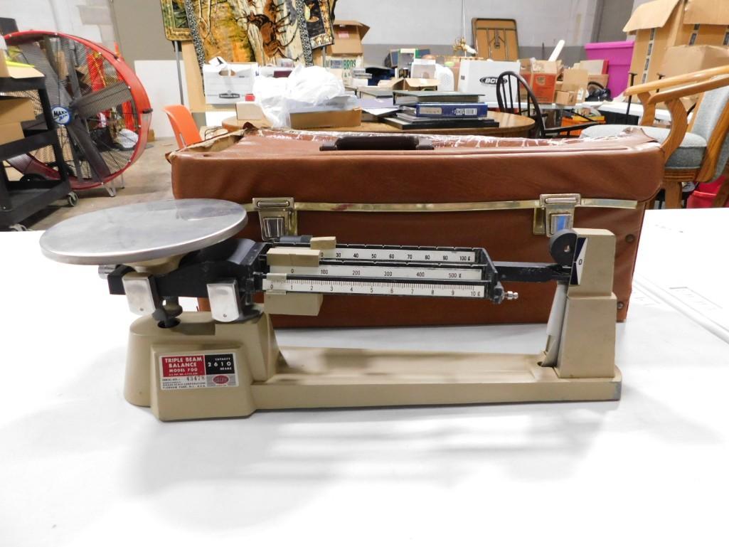 Ohaus Scale with Case (1 of 6)