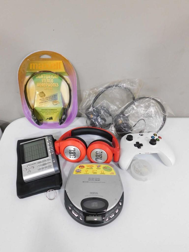 CD Player, Game Controller, Headphones, Earplugs: CD Player, Xbox Game Controller, Headphones, Earplugs Condition: untested