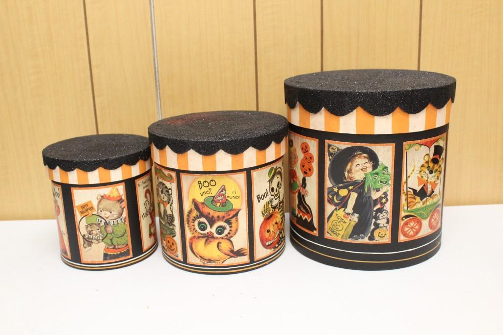 3 Halloween Bethany Lowe Circus Big Top Nesting Stackable Boxes or Containers with Black Glitter: 3 Halloween Bethany Lowe Circus Big Top Nesting Stackable Boxes or Containers with Black Glitter Tops or Lids. Retro style. Approx 8.5", 7" , and 6" tall. Clean