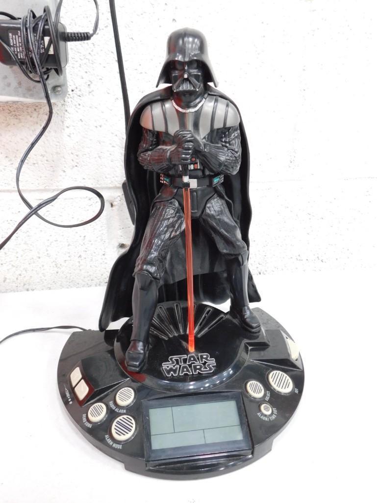 Darth Vader Star Wars Alarm Clock Radio (1 of 4)